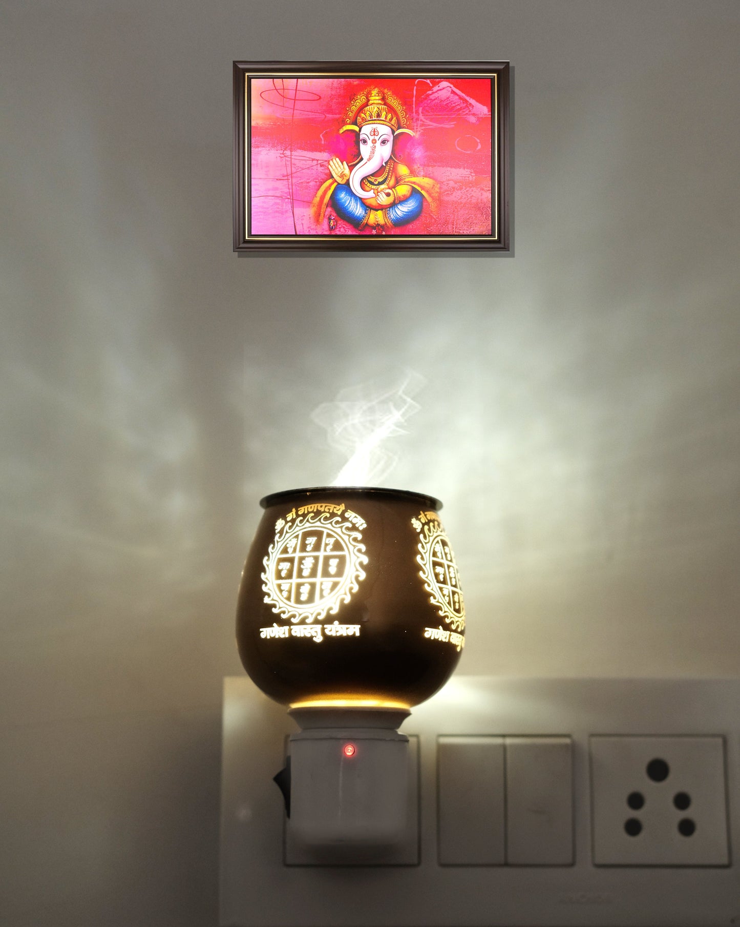 Ganesh Vastu Yantra Aroma Burner Set (Electric Burner) - with four fragrant oil (5ml)