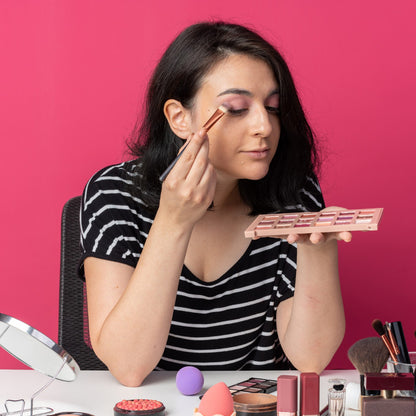 Premium 18-color Shimmer Eyeshadow Palette (12 Gm  1 Pc)